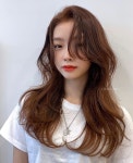 차홍룸 삼성점 이수경 on Instagram: “, 서연고객님의🧡 ⠀ #브릭오렌지 ⠀ #그레이스펌 스타일 ⠀ 여름 맞이 화사한 톤업으로... 