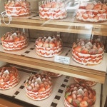 오픈합니당❤️ #키친205#카페205#서양과자점#함평#baking#베이킹#cake#케이크#광주#코이상사#마카롱#strawberrycake#모라색소#딸기... 