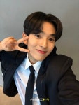 Aom (어엄)