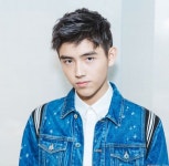 Pin oleh 보연 한 di Actor China