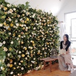 ✔️봄날 웅장한 #플라워월 앞에서 ☺ . . . www.keira.kr 주문 및... florist #플라워레슨 #플라워클래스 #꽃꽂이 #취미 #꽃집창업... 