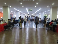 중앙학술정보관 3층에서 진행된 온라인 학술자료 박람회 전경입니다. | 박람회, 사진