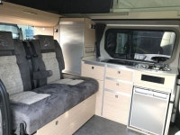 Camper van kitchens에 있는 KW Parking님의 핀 | 캠핑카