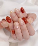 13 条评论 - 라라뷰티🌷 건대네일 구의네일 성수네일 (@labeau_nail) 在 Instagram 发布：“내일(13일) 11시30분,12시 두분 가능하세요... 