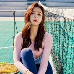 딱 달라붙는 레깅스 입고 ‘미친 몸매’ 과시한 신세경 비주얼 | 한국 여배우, 한국 여자 패션, 한국 소녀