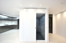 고척동 인테리어_ 고척 벽산 블루밍 33평 리모델링_ 스틸 싱크대가 돋보이는 주방과 시크 모던 현관과 욕실 : 네이버 블로그 | 인테리어, 리모델링... 