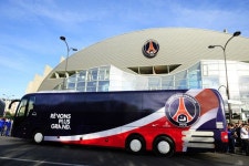 Épinglé par Sin 박 sur bus | Psg, Habillages de véhicules, Insolite