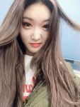 n년 전 오늘의 청하 on Twitter in 2020 | Long hair styles, Beauty, Hair styles