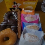 잠자기전 칼로리 채우기~  dunkindonuts  의정부던킨도넛츠 | Food, Desserts, Dunkin