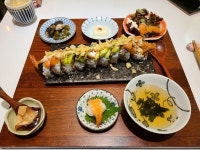 동경산책 - 관악구 정통 일식 / 일반 일식 | 맛집검색 망고플레이트 - 2021 | 음식, 일본