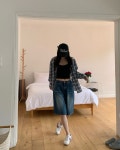 요 버뮤다 팬츠 디테일 너무 쌈뽕하다 .. 😎 Bottom • 포켓 플리츠 버뮤다 데님 PT Top • 블리스 레이스 레이어드 끈 나시 T