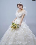 곽은진부원장 수원웨딩드레스 수원스드메 수원웨딩플래너 on Instagram: “하우스오브에이미! 입체 패턴의 레이스 벨라인! 상큼삼큼... 