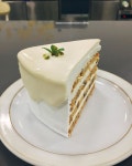 디저트  케이크  당근케이크  파티쉐  베이킹  dessert  cake  carrotcake  patisserie  pastry  baking  food  foodporn... 