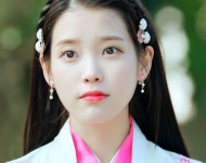 Pin page Pin by Yuki Ek on IU아이유 | Comic style art, Drop earrings, True beauty