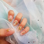 (with 불가사리조개) 누드톤으로 칼라변경하셨어요 예쁜 손사진 보내주셔서 감사합니다 #바다네일 #summernails... 