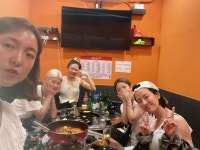 제니하우스청담힐 홍다부원장 on Instagram: 🤍WHITE🤍 #사랑스러운우리들 #우리들추앙해 #이화포차최고맛집