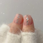 미니네일 on Instagram: “라인스톤✨ . . . . . ✔전화 예약만 가능 예약 이후 노쇼,예약 변경으로 인하여 예약을 원하셨던 다른... 