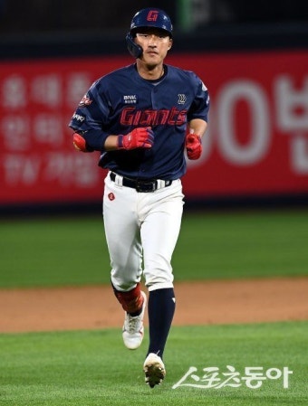 ‘3번째 2군행’ 반등 미룰 수 없는 노진혁, 롯데 최고 해결사 면모 다시 보여줄까? ‘3번째 2군행’ 반등 미룰 수 없는 노진혁, 롯데 최고...