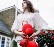 belysa | W컨셉(W CONCEPT) 생각과 감정이 담긴 서정시를 오브제로 탄생시킨 베리사 | Fashion backpack, Fashion, Bags