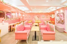 Hello Kitty Cafe Myeong-dong 헬로키티카페 명동, Korea Restaurant and Cafe