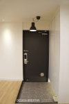디자인브리드 의 32평 초원대림아파트 리모델링 | Locker storage, Bathroom lighting, Home decor