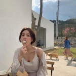 김사랑 on Instagram: “떡 개비 먹고싶지만 없으니까 대신 가래떡”