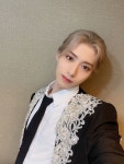 ONEUS on Twitter: [#시온] 오늘 뮤뱅도 같이 달릴 준비됐나요?! 우리 달님들!! 뮤뱅 첫방 본방사수 잊지 말기!!! 다비 이모님 어제... 
