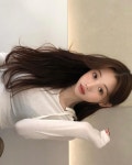 Pin page Pin de 안녕 하 en 인플루언서 en 2024