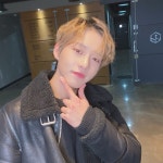 진석 Jin Seok on Instagram: “비기닝 여러분 새해복많이받으세요❤️” in 2020 | Fashion, Pearl earrings, Instagram