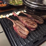 김수진 trên Instagram: “와..^^^ 내가 먹었던 양갈비 양꼬치 중에 최고👍🏼 #마봉양꼬치” in 2020 | Food, Pork, Steak