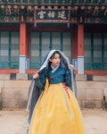 모아한복 Moa Hanbok on Instagram: 봄이 한걸음 한걸음 다가오는 소리가 들리시나요?👋🏻 비가 내리는 날에도 한복 입고 촬영이... 