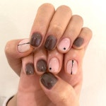 요마이네일❣🤖 บน Instagram: “군더더기 없이 깔끔하고 예쁜 디자인🖤울 정원쌤 너무 잘하세요 시술by.정원쌤 . . @pleuvoir_e.y... 