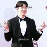 긴장철이라 마이크 두손에 꼬~옥~ 쥔것도 예쁘고...😸 근데... 살짝 #지토실...?!😹😹😹 무튼 수고했다고, 오늘😊🌻💕 . 아... 본방... 