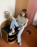 Pin page HAN EARL 한얼 on Instagram: 호주공항에서 데려온, 루루랑 루루엄마 🦘 역시 집에 오니깐 너무 좋아요💓 - 2024 | 옷