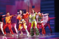 ▲ 뮤지컬 ‘맘마미아’1999년 4월 6일 런던 프린스 에드워드 극장에서 초연된 뮤지컬 ‘맘마미아’가 탄생 20주년을 맞아 인천관객들을... 