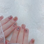 해운대네일 엘르네일 장산네일 웨딩네일 on Instagram: “예뿜💕. 언니가가져온디쟌이라출처몰라용🙏🏻🙇🏻♀️” - 2020 | 웨딩 네일... 