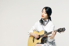 아이유 소니 화보사진 - 통합 갤러리 - 몬스터스트라이크 최신 정보는 TIG에서!