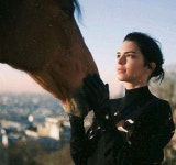 Pin de 진지한감자 em Kendall Jenner <3