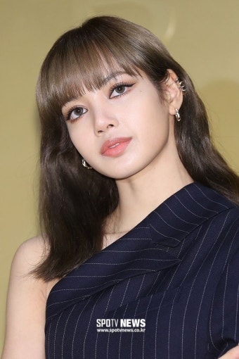 Pin by BLACKPINK on 리사 | Blackpink lisa, Lisa, Blackpink