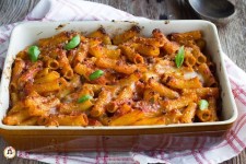 PASTA AL FORNO SEMPLICE - Ricetta veloce e facile, senza besciamella | Ricette, Ricette facili, Pasta al forno