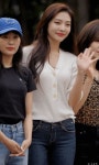 레드벨벳 조이 꽉끼는 청바지핏 ㄷㄷㄷ【2020】