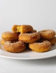 Ciambelle al forno veloci alla Zucca vegan - yummyoclock | Ricette, Dolci zucca, Ricette vegane dolci