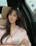 여자모델에 있는 박준호 박쭈노님의 핀 - 2021 | 여성 패션