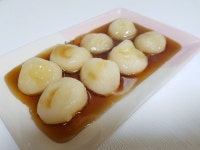 오늘은 대구 봉덕시장에 난리난 대구떡집에 꿀떡을 따라해보려구해요. 재료 찹쌀가루, 뜨거운물, 꽃소금, 설탕 ..