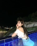 Instagram의 여성경님: “수영 꼭 연습한다! #여수 #핀란드의아침 #밤수영” - 2021 | 수영, 핀란드