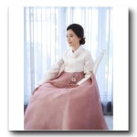 최고급본견을 사용한 우아하고 세련된 디자인의 테힐라한복 . . 중요한날에 특별하게 자신있게 나를 표현해보세요... 