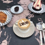 ☕️코히타임 #Dior#cafe#houseofdior#디올카페