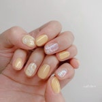 홍대네일샵 네일디(nail thee) on Instagram: “⠀⠀⠀⠀⠀⠀⠀⠀⠀⠀⠀⠀ 요것은 #라떼마블네일 💛 글리터도 넘... 