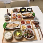 끓이고 맛있는 김장 김치 #웅이네김치 에 수육 싸먹었어요☺️ 맛있는 김치만 있으면 밥 한공기는 뚝딱이죠🥰 맛있는 저녁 드세요... 