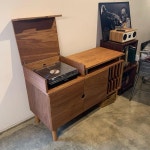 아토하우스 (@attohaus) posted on Instagram: “저희와 취향을 공유해 주시다 보니 배송 후에도 바이닐과 턴테이블 재즈에 대한 간단한... 